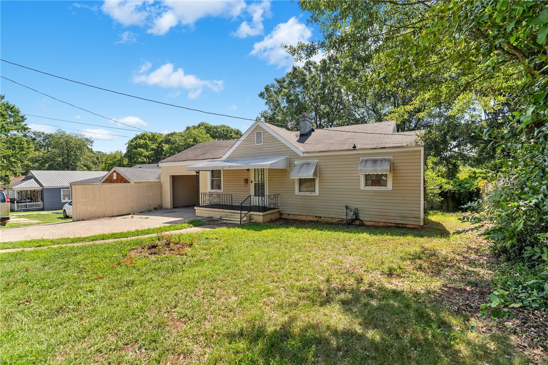 606 Perry Road Greenville, SC 29609 - Photo 3 of 22 Gallery Image 3