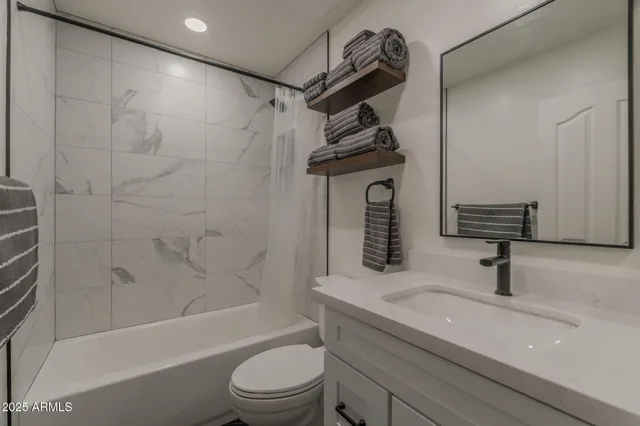 $2,100 | 106 West Commerce Court, Gilbert, AZ 85233