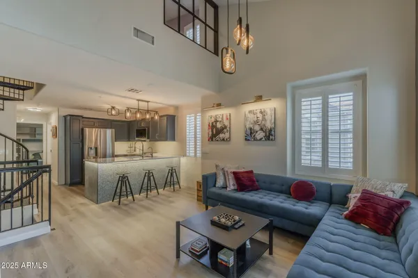 $2,100 | 106 West Commerce Court, Gilbert, AZ 85233