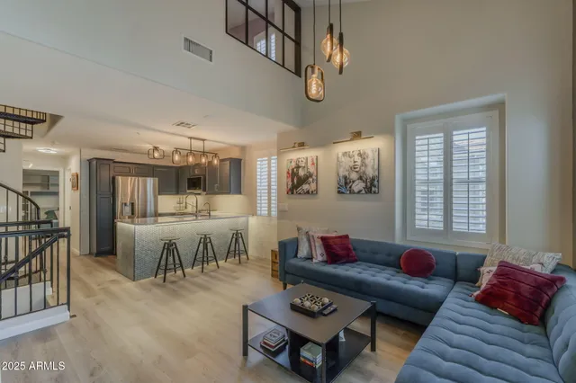 $2,100 | 106 West Commerce Court, Gilbert, AZ 85233