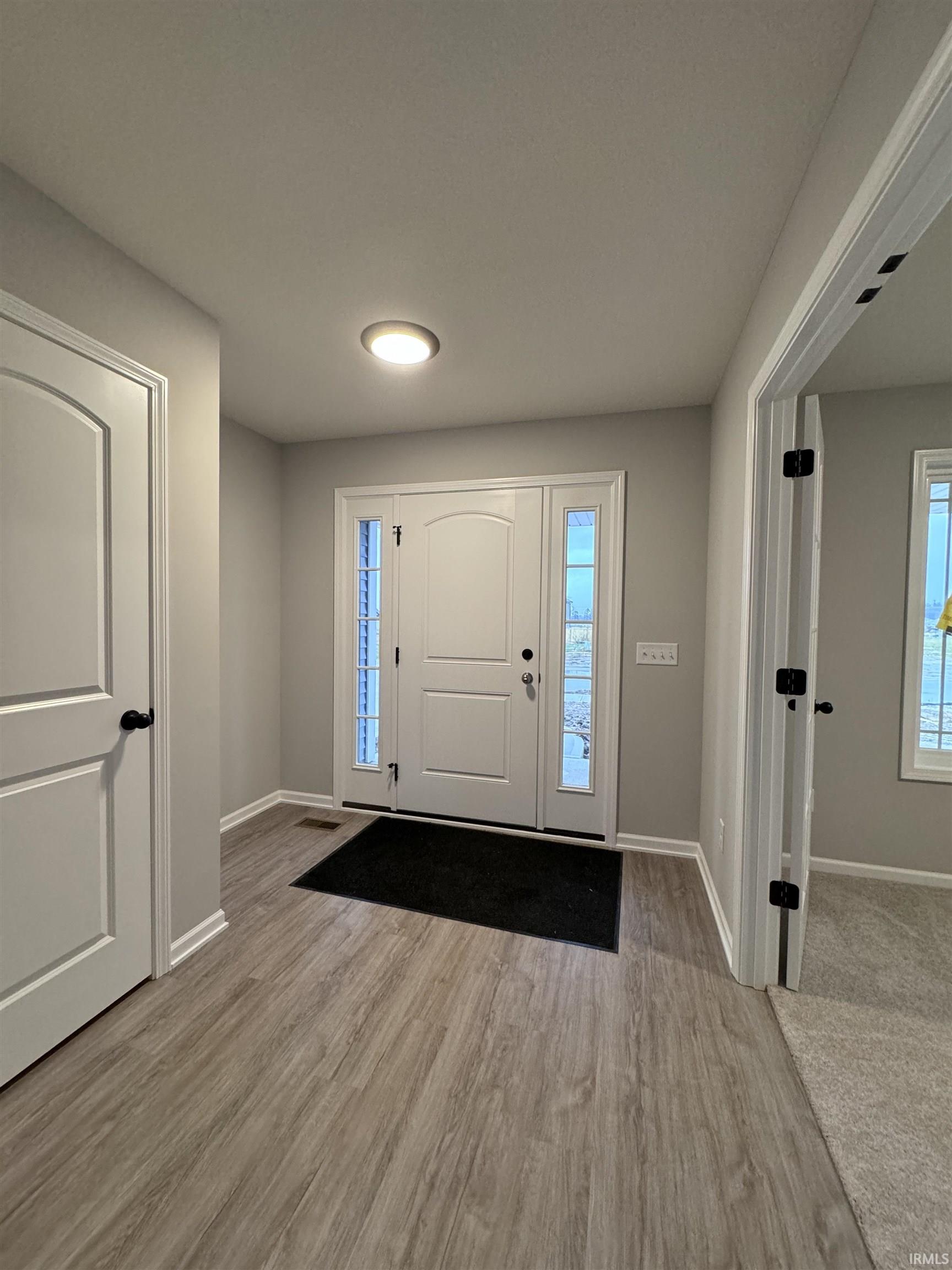 12675 Memory Lane Fort Wayne, IN 46818 - Photo 5 of 26 Gallery Image 5