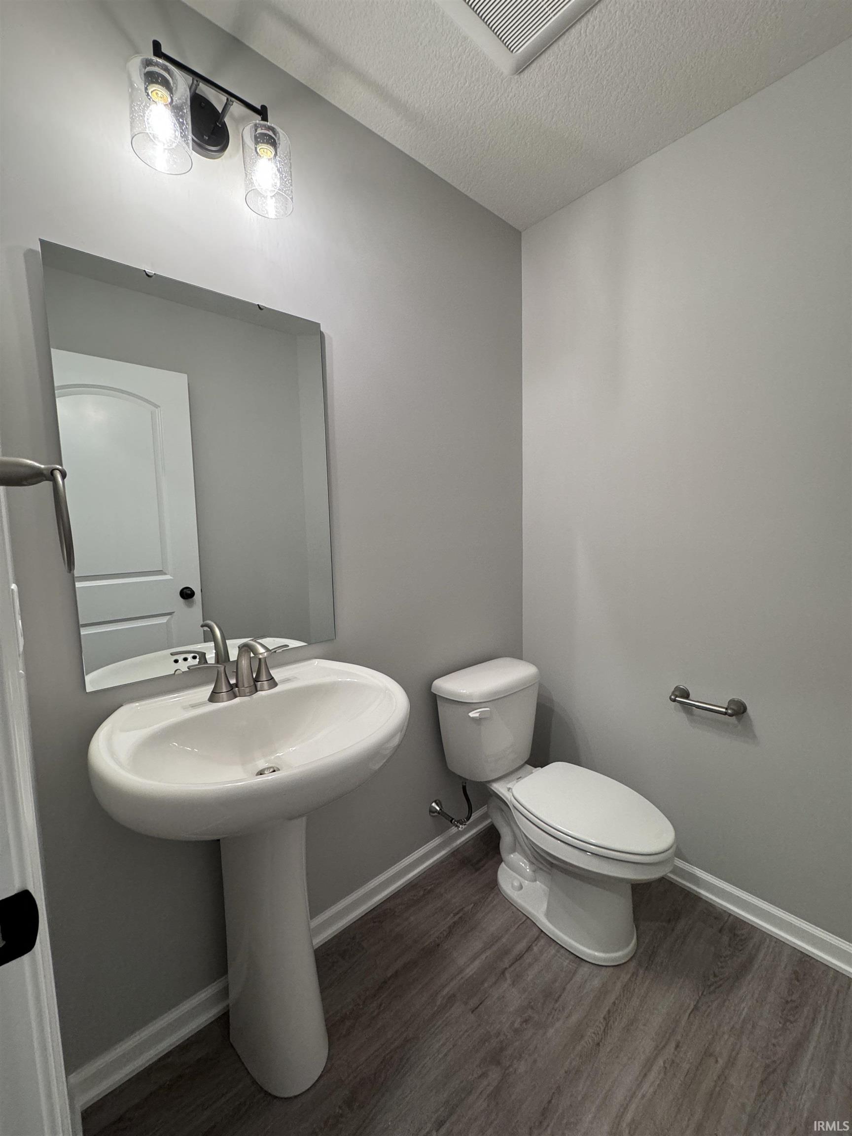 12675 Memory Lane Fort Wayne, IN 46818 - Photo 8 of 26 Gallery Image 8