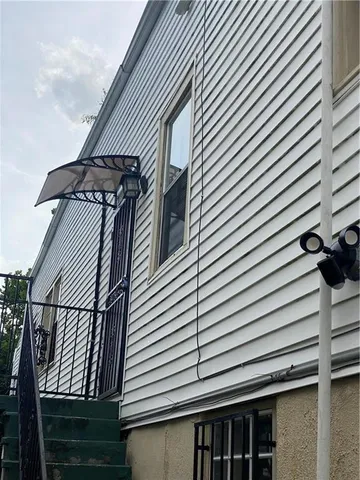 $1,200 | 2020 First Street, New Orleans, LA 70113