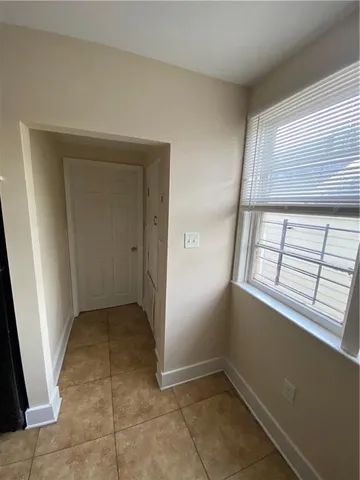 $1,200 | 2020 First Street, New Orleans, LA 70113