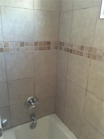 $1,200 | 2020 First Street, New Orleans, LA 70113