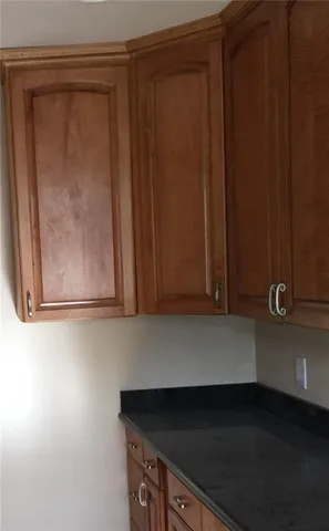 $1,200 | 2020 First Street, New Orleans, LA 70113