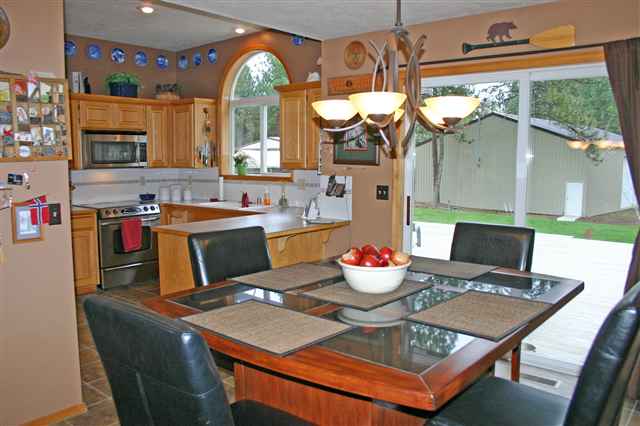 12106 North Ruby Road Spokane, WA 99218 - Photo 2 of 8