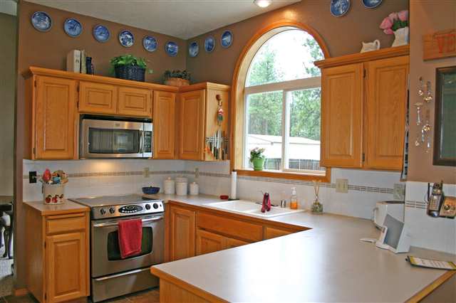 12106 North Ruby Road Spokane, WA 99218 - Photo 3 of 8
