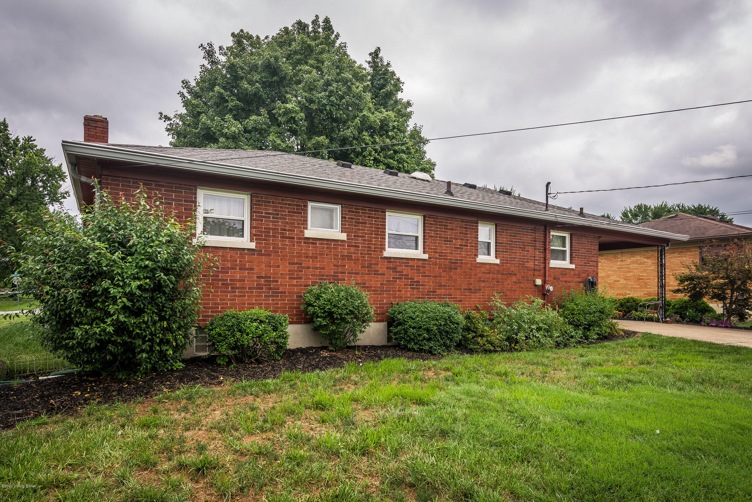 8200 Smithton Road Louisville, KY 40219 - Photo 9 of 38 8200 Smithton Road-10