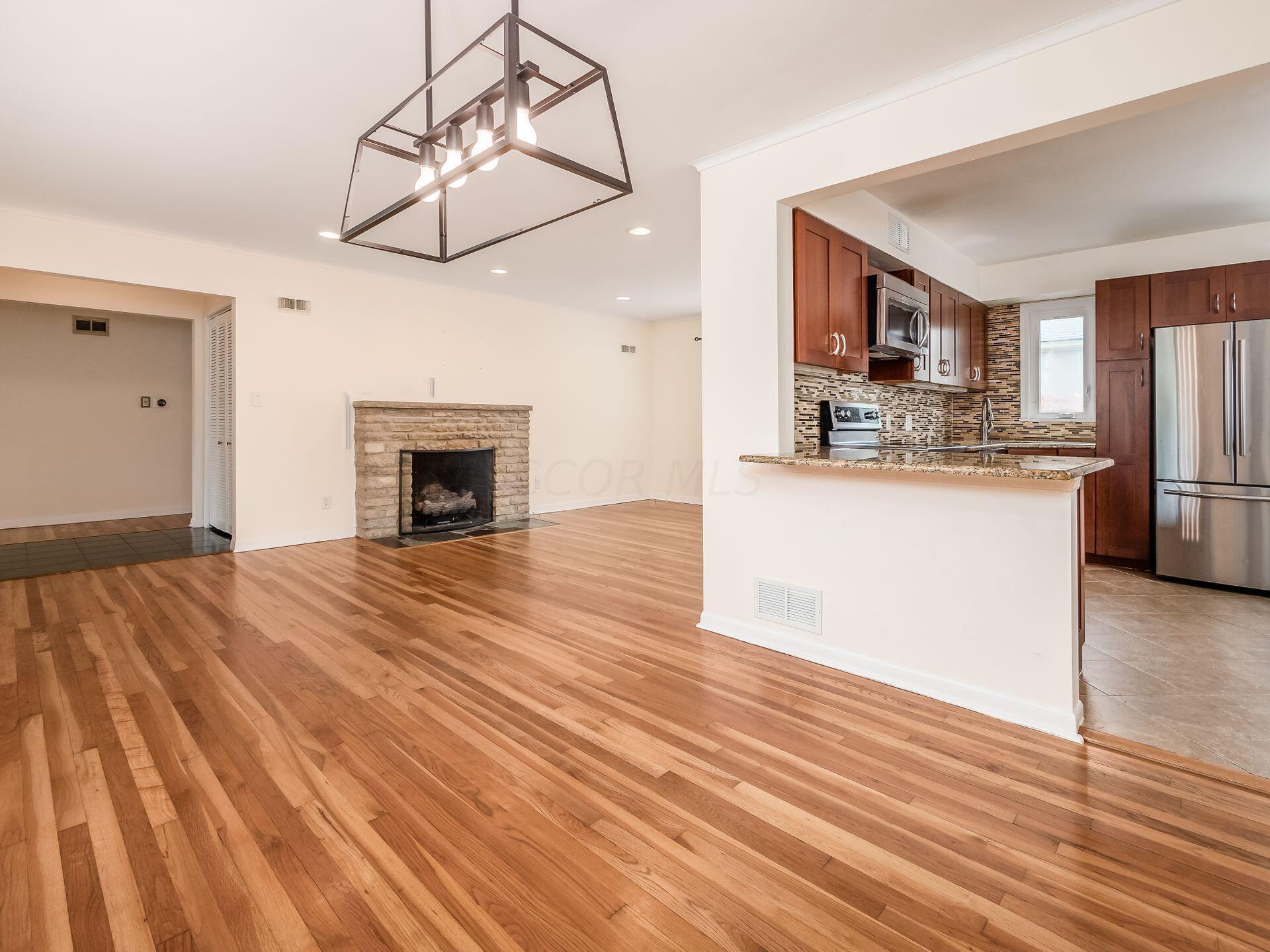 3180 Ainwick Road Columbus, OH 43221 - Photo 15 of 57 Dining Room