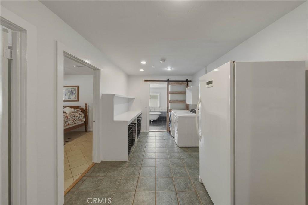 7990 San Gabriel Road Atascadero, CA 93422 - Photo 30 of 39 Washer/Dryer Room