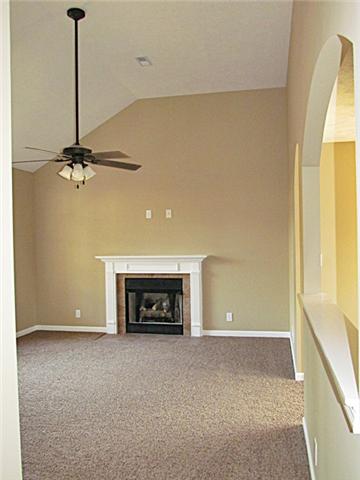 8 7 Mile Ferry Road Clarksville, TN 37040 - Photo 3 of 20 Gallery Image 3
