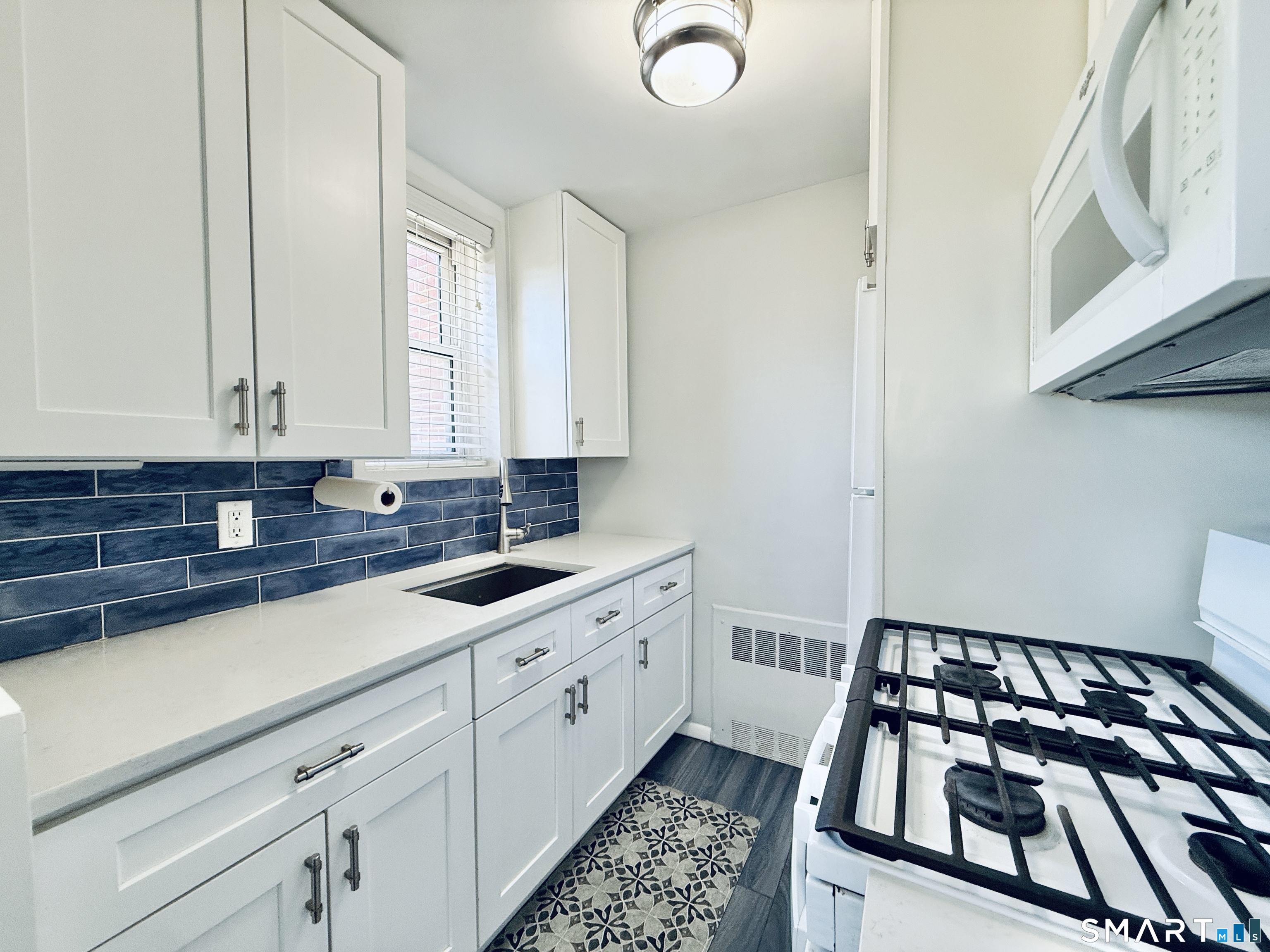 140 Grove Street, Unit 2H Stamford, CT 06901 - Photo 7 of 21