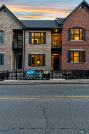 $895,000 | 292 Main Street, Cape Girardeau, MO 63701