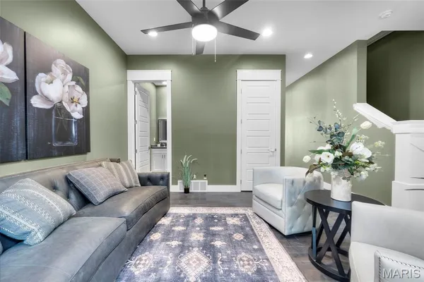 $895,000 | 292 Main Street, Cape Girardeau, MO 63701