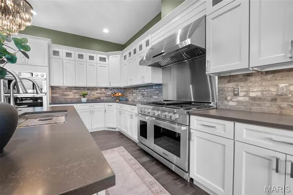 $895,000 | 292 Main Street, Cape Girardeau, MO 63701