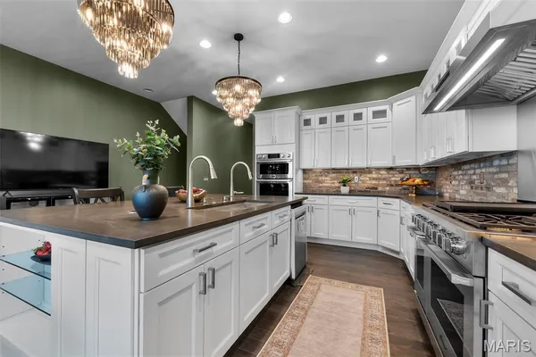 $895,000 | 292 Main Street, Cape Girardeau, MO 63701