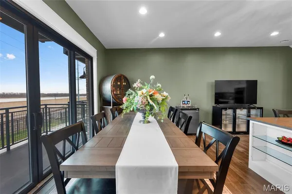 $895,000 | 292 Main Street, Cape Girardeau, MO 63701