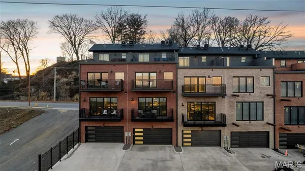 $895,000 | 292 Main Street, Cape Girardeau, MO 63701