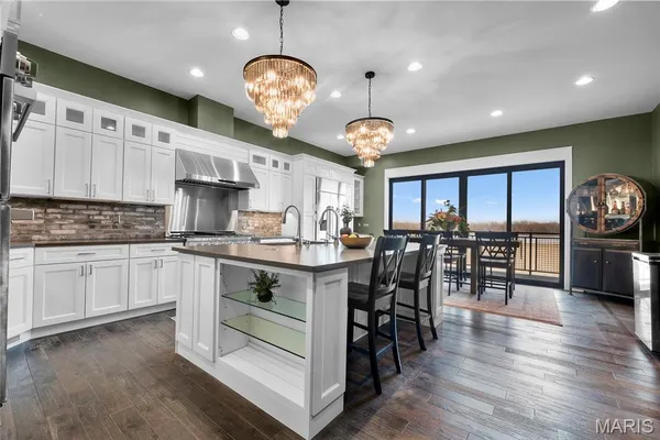 $895,000 | 292 Main Street, Cape Girardeau, MO 63701