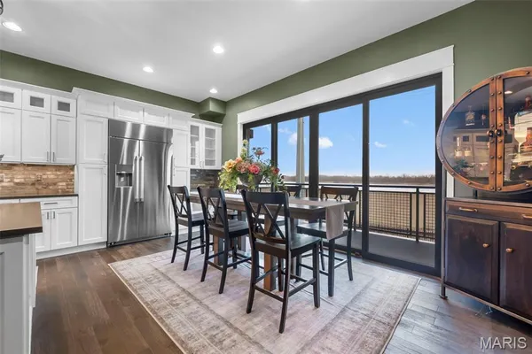 $895,000 | 292 Main Street, Cape Girardeau, MO 63701