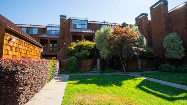 $10,000 | 206 Paradise Drive, Tiburon, CA 94920