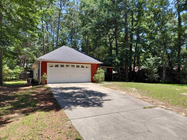 $2,295 | 3508 Larkspur Lane, Tallahassee, FL 32312