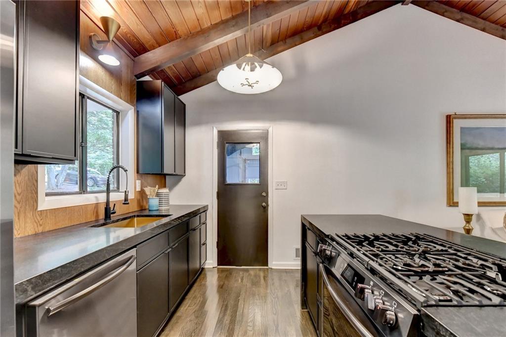 5363 Rosser Road Stone Mountain, GA 30087 - Photo 21 of 88