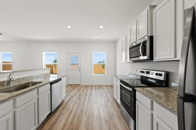 $2,240 | 14713 Eagles Claw Way, Elgin, TX 78621