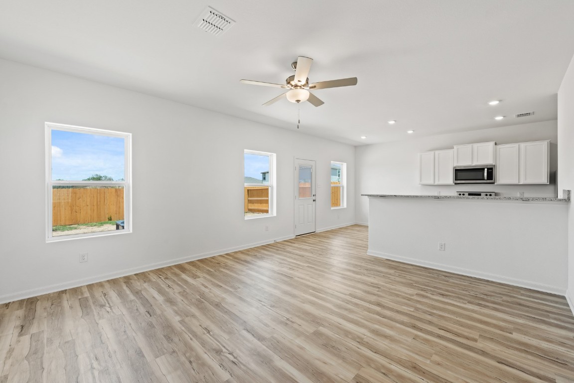 14713 Eagles Claw Way Elgin, TX 78621 - Photo 4 of 7