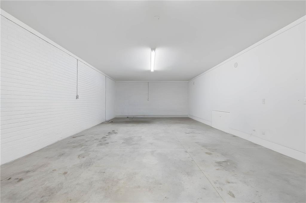 153 York Place Calhoun, GA 30701 - Photo 45 of 78 an empty room with a empty space and windows