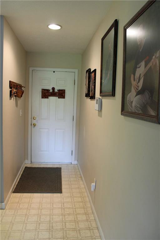 266 Englewood Road Springfield, OH 45503 - Photo 2 of 28 Gallery Image 2