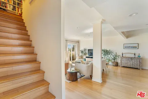 $1,399,000 | 1838 Westholme Avenue, Unit PH3, Los Angeles, CA 90025