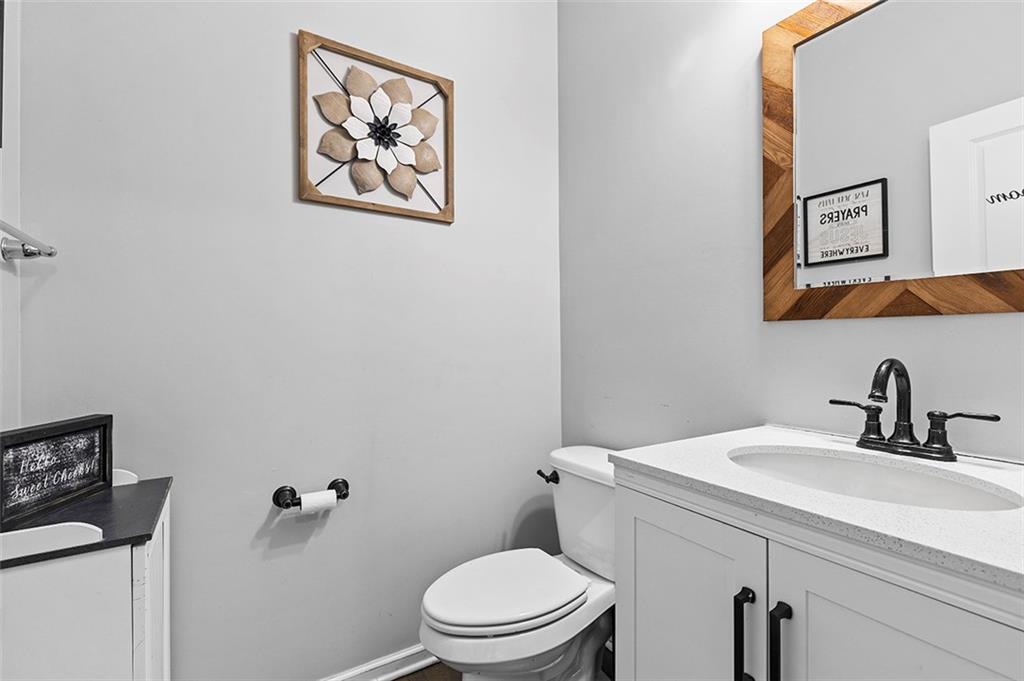 240 Long Ridge Drive Coraopolis, PA 15108 - Photo 5 of 31 Gallery Image 5