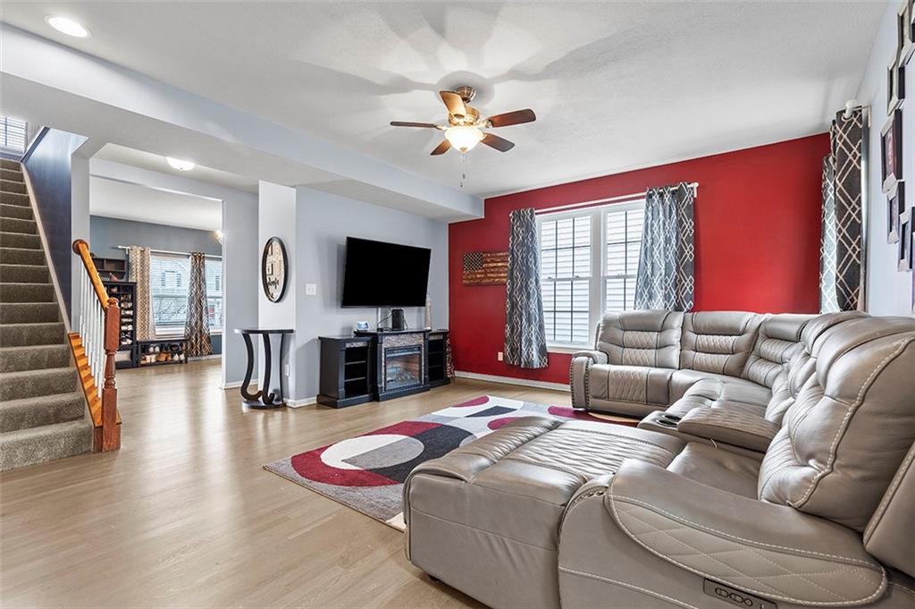 240 Long Ridge Drive Coraopolis, PA 15108 - Photo 6 of 31 Gallery Image 6