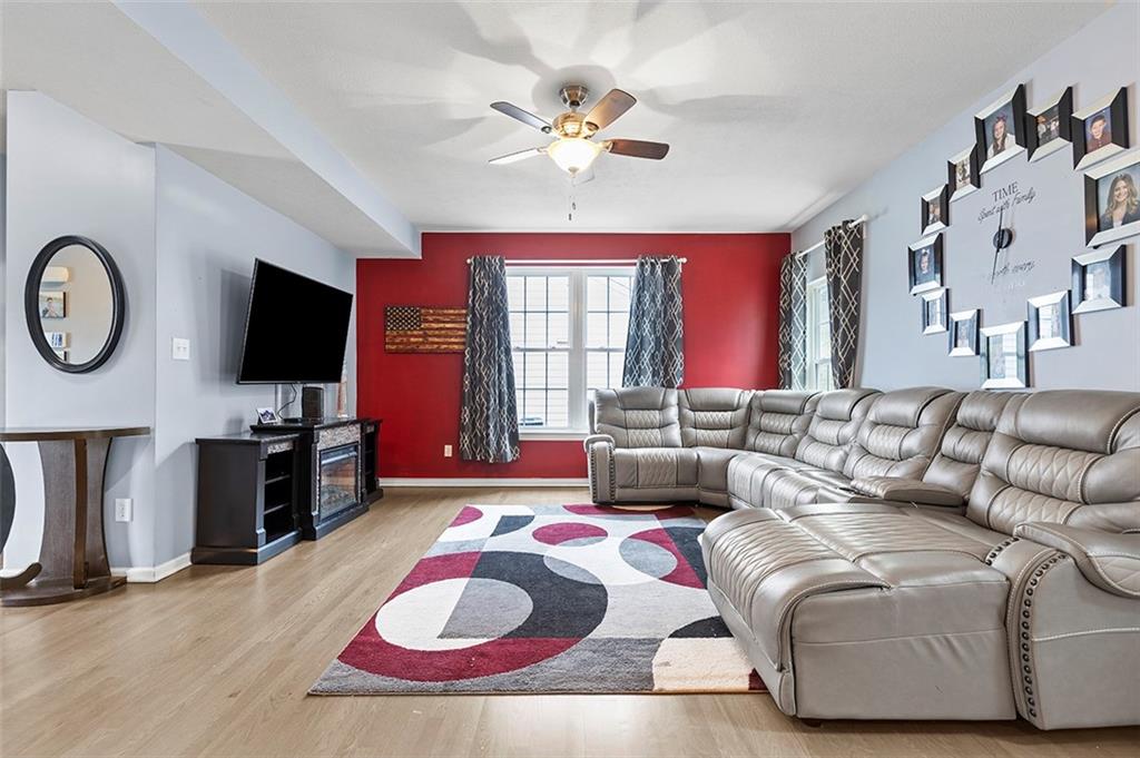 240 Long Ridge Drive Coraopolis, PA 15108 - Photo 7 of 31 Gallery Image 7