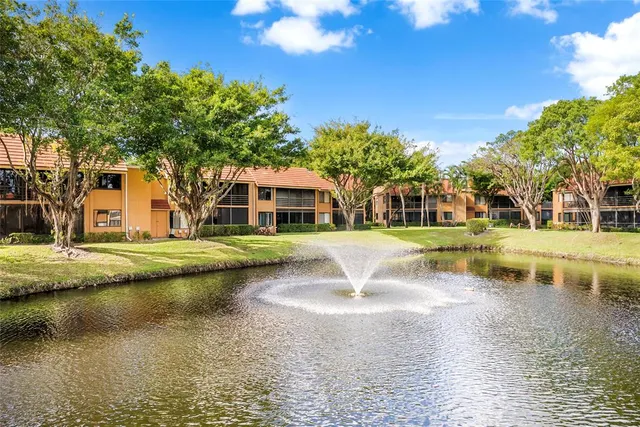 $2,400 | 11205 Green Lake Drive, Unit 204, Boynton Beach, FL 33437