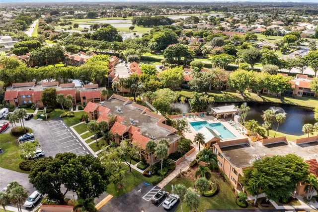 $2,400 | 11205 Green Lake Drive, Unit 204, Boynton Beach, FL 33437