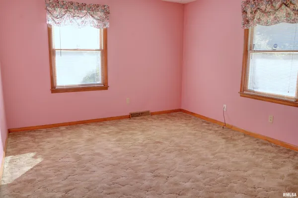 $245,000 | 8510 North 1250th Road, Macomb, IL 61455