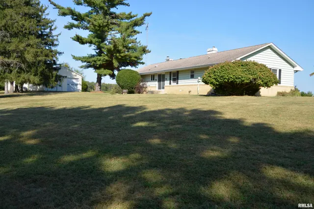 $245,000 | 8510 North 1250th Road, Macomb, IL 61455