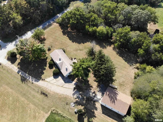 $245,000 | 8510 North 1250th Road, Macomb, IL 61455