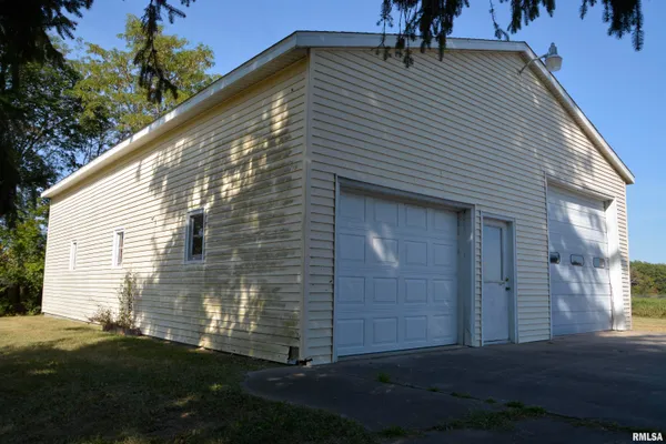$245,000 | 8510 North 1250th Road, Macomb, IL 61455