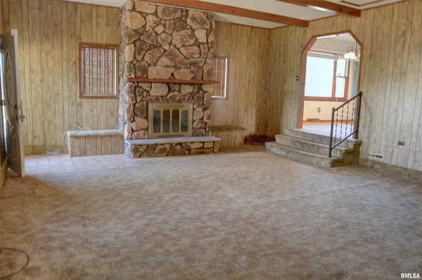 $245,000 | 8510 North 1250th Road, Macomb, IL 61455