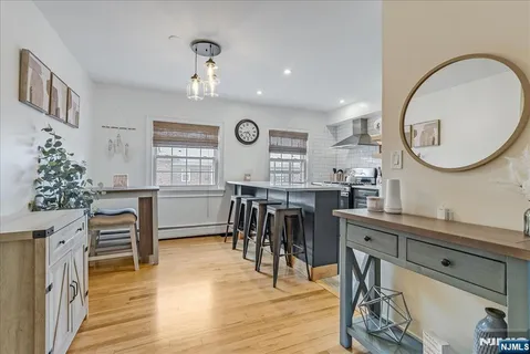 $339,900 | 40 Wedgewood Drive, Unit 115, Verona, NJ 07044