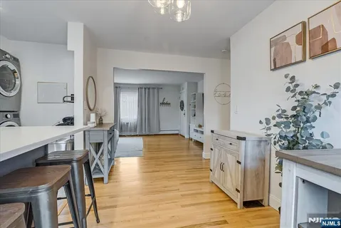 $339,900 | 40 Wedgewood Drive, Unit 115, Verona, NJ 07044