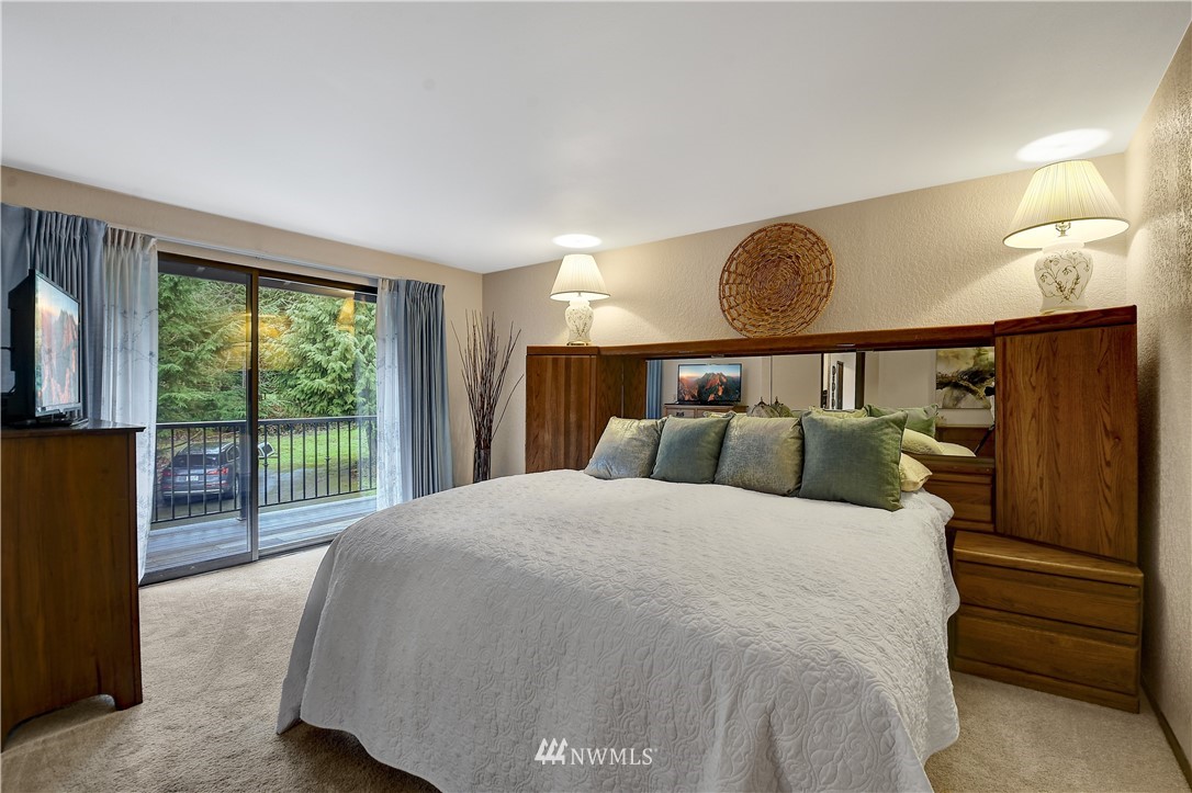22217 61st Avenue Southeast Bothell, WA 98021 - Photo 17 of 37