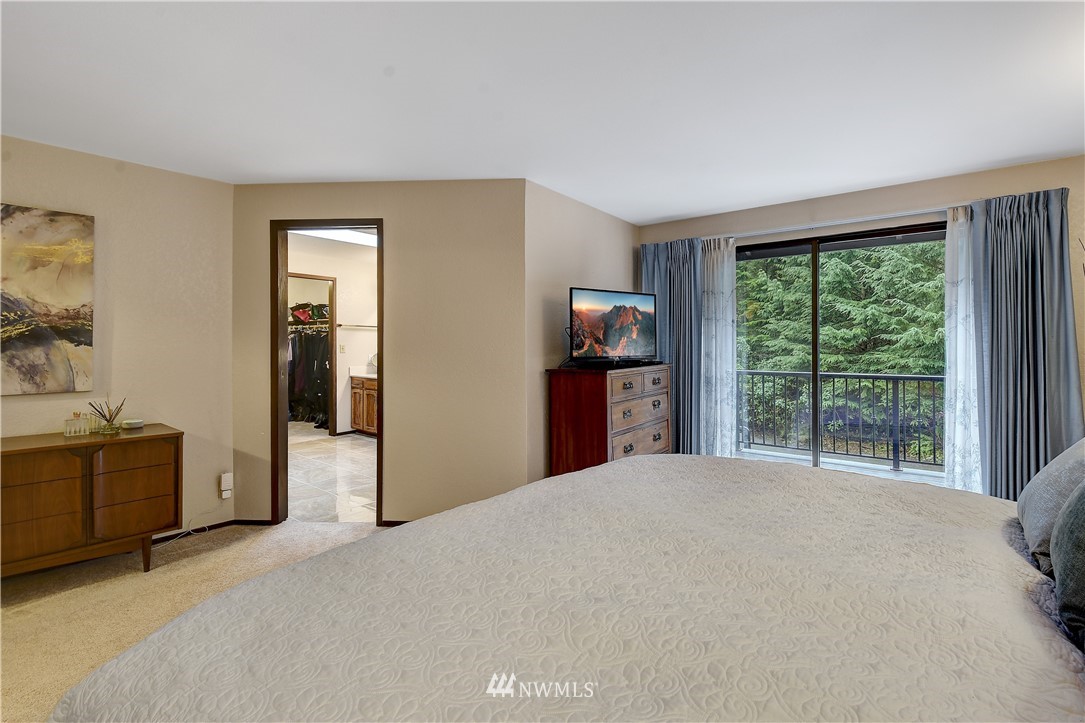 22217 61st Avenue Southeast Bothell, WA 98021 - Photo 18 of 37