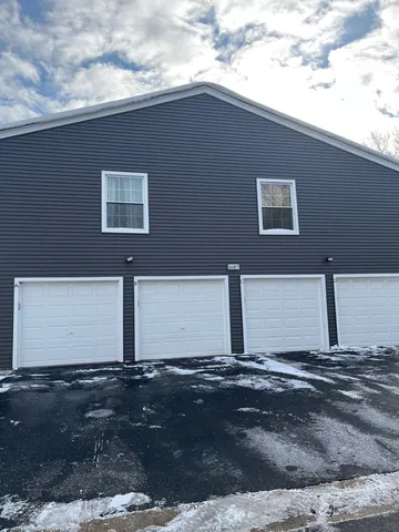 $250,000 | 1687 Williamsburg Court, Unit B, Wheaton, IL 60189