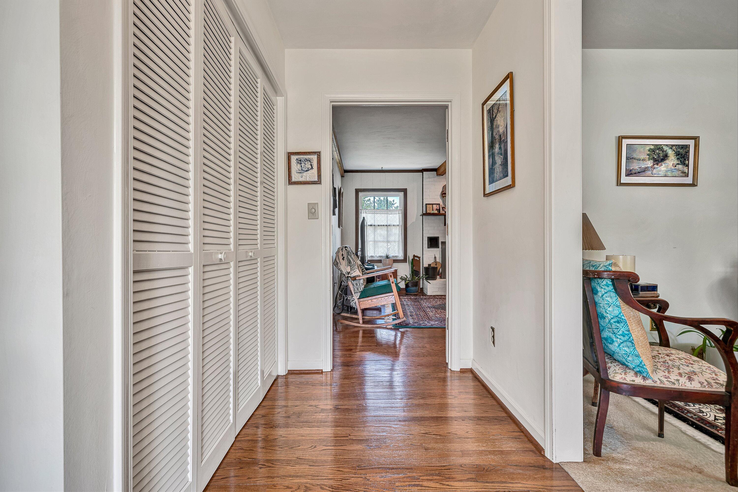 6437 Ridgeview Drive Roanoke, VA 24019 - Photo 7 of 29 06-VM-01552