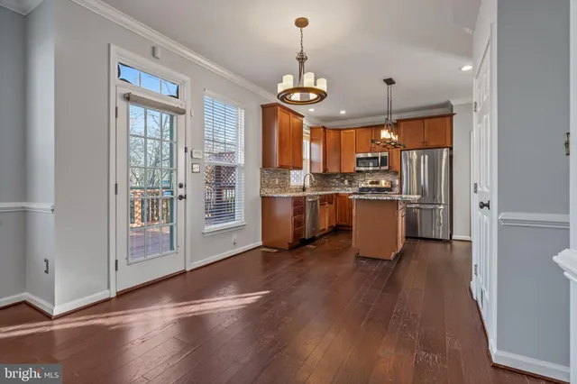 $3,700 | 43112 Demerrit Street, Chantilly, VA 20152